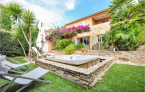 Nice home in Le Lavandou with 3 Bedrooms